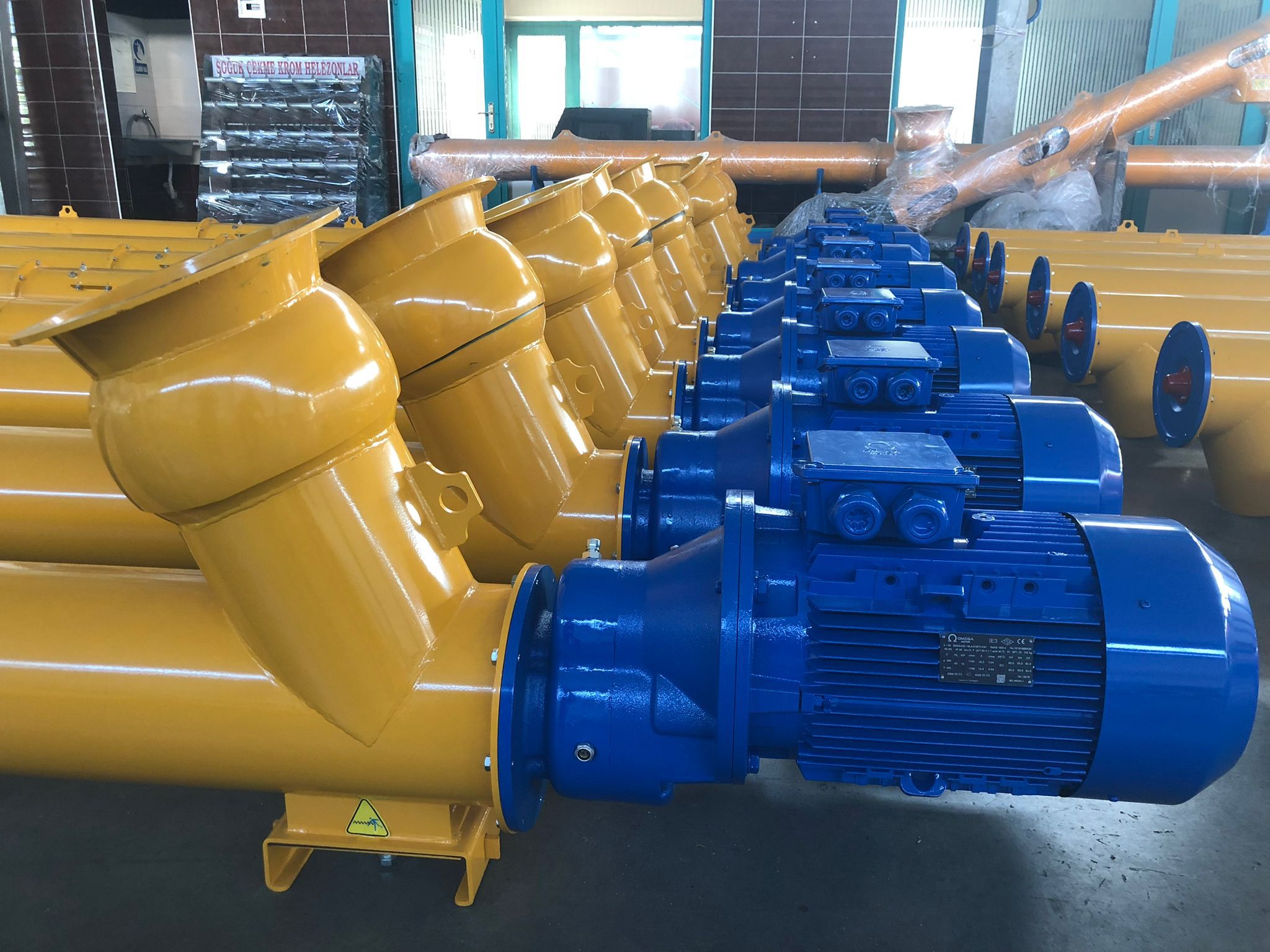 Tubular casing detail